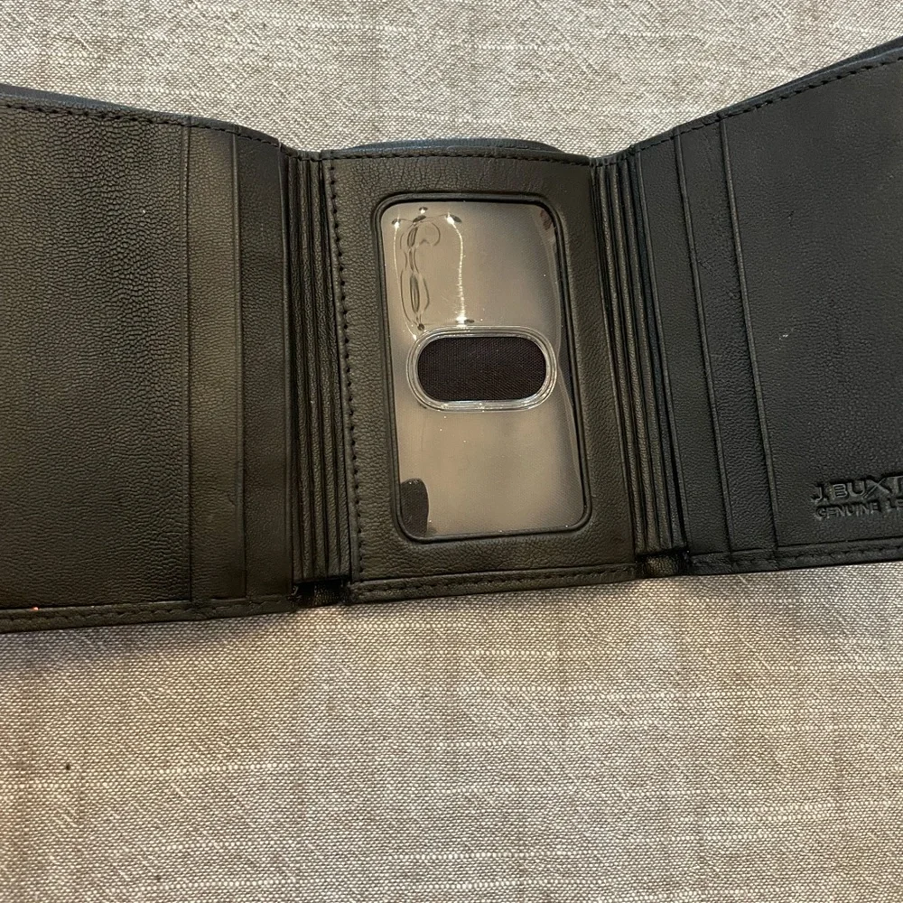 Trifold wallet
